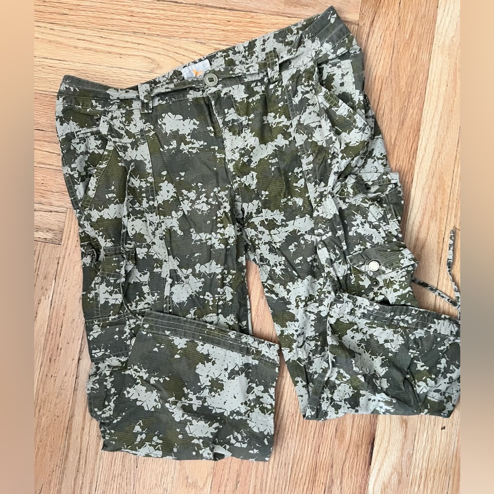 Field & Stream Cropped Cargo Pants